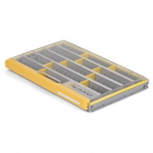 Plano Edge 3700 Thin betesask [35.6 x 22.9 x 3.5 cm] grå/gul